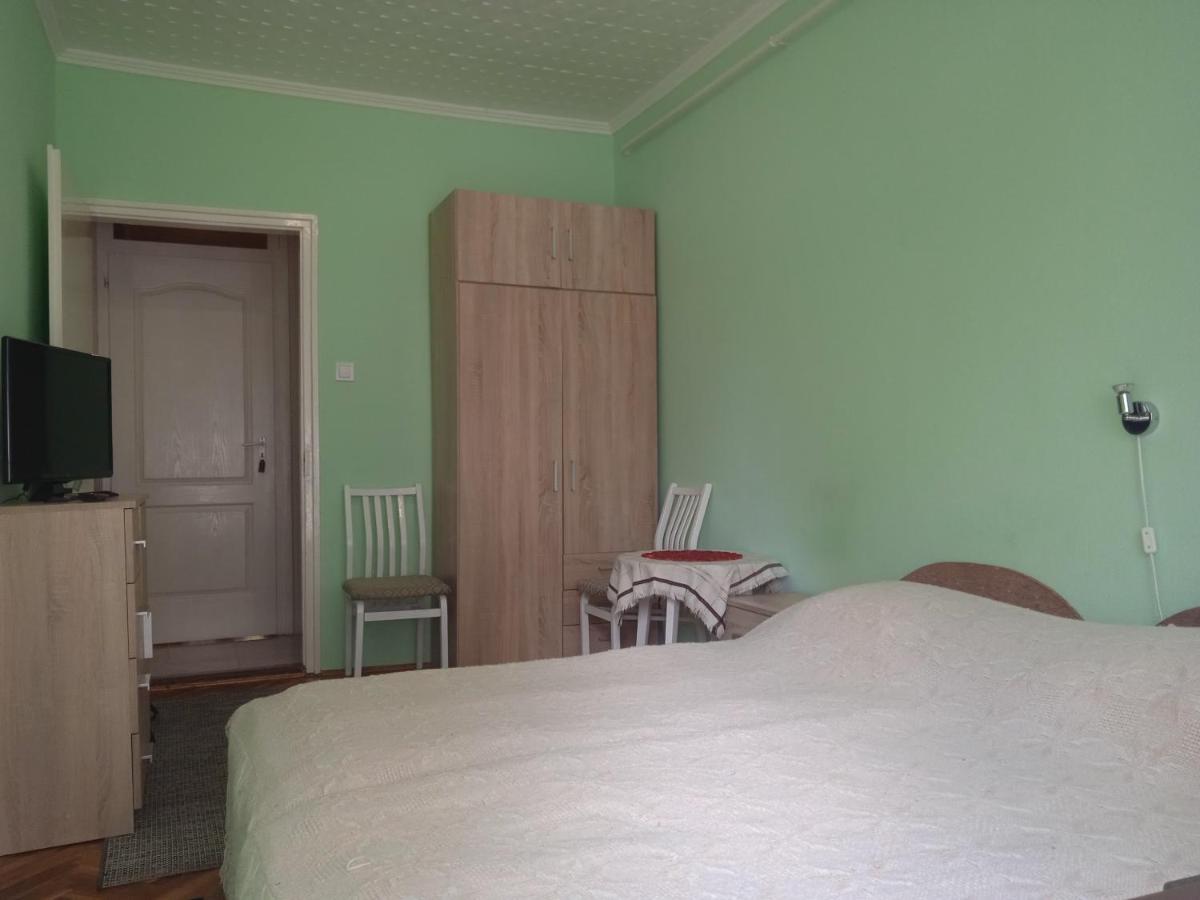 Balaton-Lak Apartmanhaz Siófok Zewnętrze zdjęcie